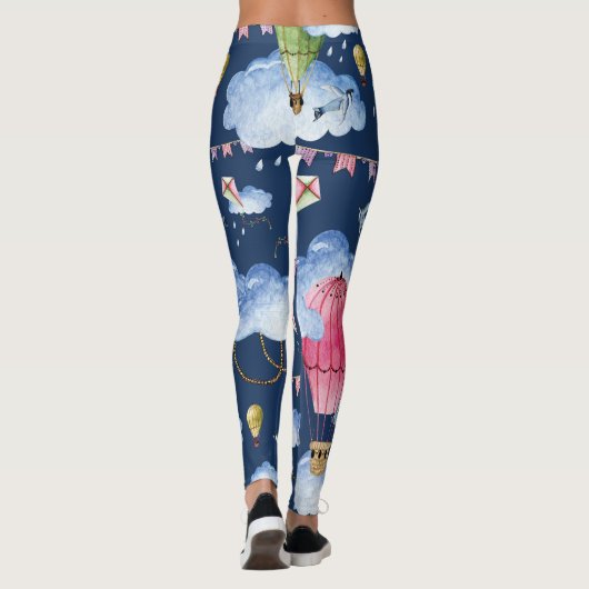 Whimsical Balloons: Watercolor Cloud Pattern Leggings (Rückseite)