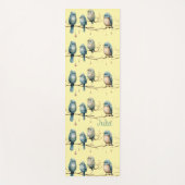 Whimsical Birds on Branches Zeitlose Eleganz Yogamatte (Vorderseite)