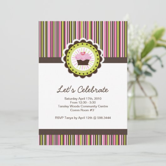 Whimsical Birthday Party Einladung (Stehend Vorderseite)