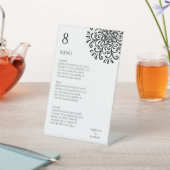 Whimsical Black and White Blüh Wedding Menu Sockelschild (In SItu)