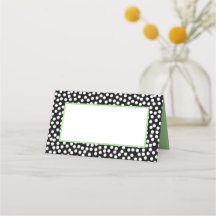Whimsical Black and White Polka Dots mit Grün