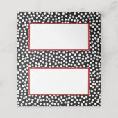 Whimsical Black and White Polka Dots mit Rot Platzkarte (Außenseite Aufgefaltet)