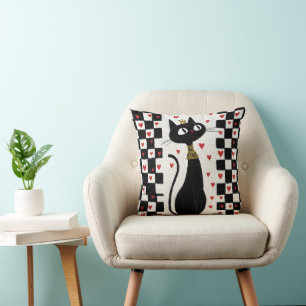 Whimsical Black Cat Queen mit Gold Crown Kissen