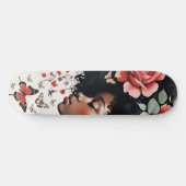 Whimsical Black Girl mit Rose und Schmetterlingen Skateboard (Horizontal)