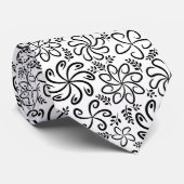 Whimsical Black White Spiral Floral Leafs Pattern Krawatte (Gerollt)
