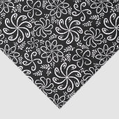 Whimsical Black White Spiral Flower Leafs Pattern Seidenpapier (Ausschnitt)