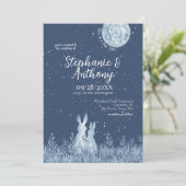 Whimsical Blue Bunny Rabbit Moon Stars Hochzeit Einladung (Stehend Vorderseite)