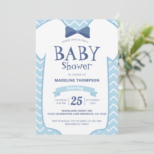 Whimsical Blue White Bow Krawatte Baby Boy Baby Du Einladung (Stehend Vorderseite)