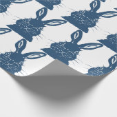 Whimsical Blue & White Bunny Rabbit Ostermuster Geschenkpapier (Ecke)