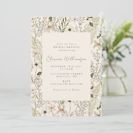 Whimsical Boho Greenerenery Foliage Bridal Brunch Einladung (Stehend Vorderseite)