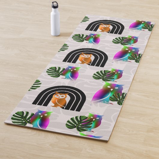 Whimsical Boho Owl & Tropical Monstera Leaf Yogamatte (Beispiel)
