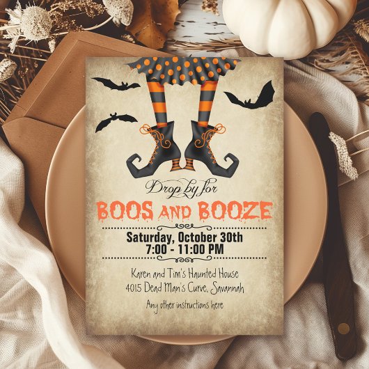 Whimsical Boos und Booze Halloween-Party Einladung