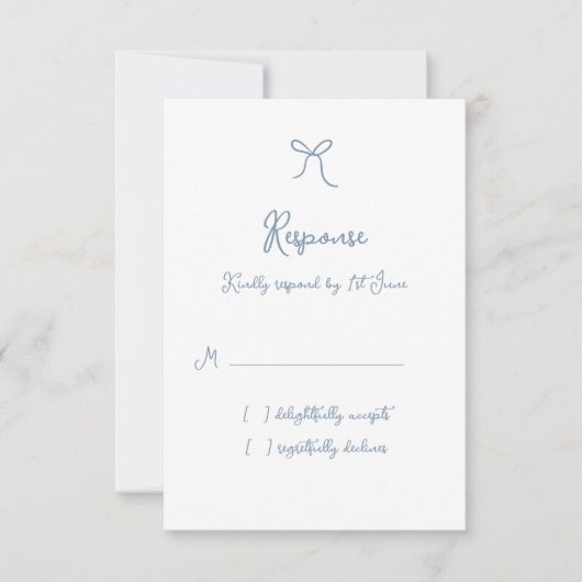 Whimsical Bow Dusty Blue Wedding RSVP Karte (Vorderseite)