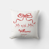 Whimsical Bow Mr und Mrs Custom Kissen (Vorderseite)