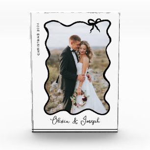 Whimsical Bow   Schwarz und Weiß Fotoblock