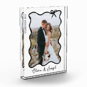 Whimsical Bow | Schwarz und Weiß Fotoblock (Links)