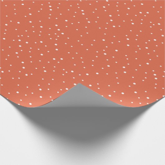 Whimsical Bright Red Snowfall Dots Holiday Wrappin Geschenkpapier (Ecke)