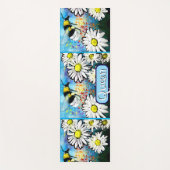 Whimsical Bumble Bee in Daisies Personalisiert Yogamatte (Vorderseite)