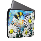 Whimsical Bumble Bee in Daisies Personalized Laptopschutzhülle (Vorne Rechts)