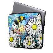 Whimsical Bumble Bee in Daisies Personalized Laptopschutzhülle (Vorderseite Links)