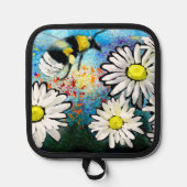 Whimsical Bumblebee in Daisies Blumengemälde Topflappen (Vorderseite)