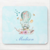 Whimsical Bunny Riding in einem Heißluftballon Mousepad (Vorne)