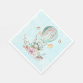 Whimsical Bunny Riding in einem Heißluftballon Serviette (Ecke)