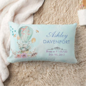 Whimsical Bunny Riding in einem Hot Air Balloon Ba Lendenkissen (Decke)