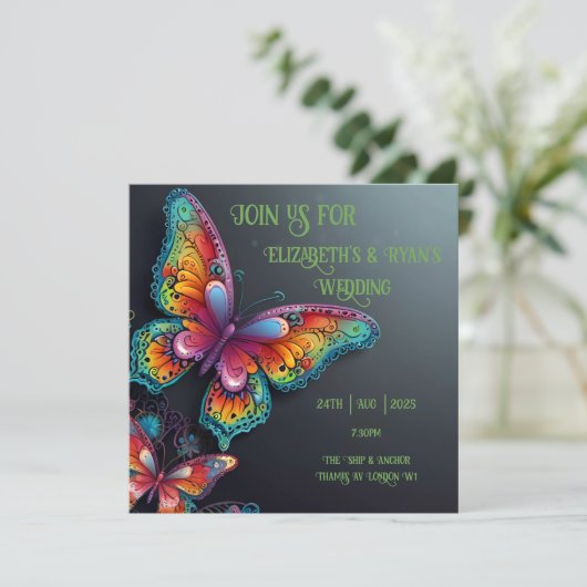 Whimsical Butterfly Romance Hochzeit Einladung (Stehend Vorderseite)