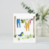 Whimsical Cat auf einer Wäscheleine Postkarte (Stehend Vorderseite)