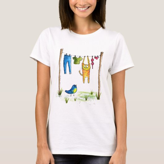 Whimsical Cat auf einer Wäscheleine T-Shirt (Vorderseite)