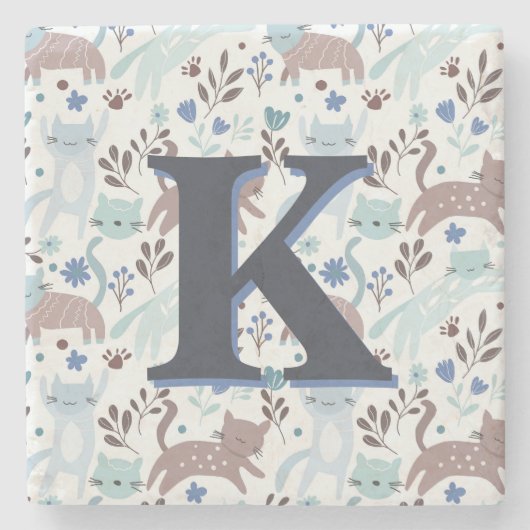 Whimsical Cat Pattern, Blaugraues Monogramm Steinuntersetzer (Vorderseite)
