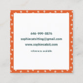 Whimsical Cat Paw Muster Zuhause & Cat Sitzen Quadratische Visitenkarte (Rückseite)