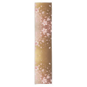 Whimsical Cherry Blossom Blizzard auf Golden Kurzer Tischläufer (Vorderseite)