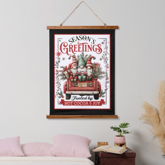 Whimsical Christmas Gnomes with Cocoa & Joy Wandteppich Mit Holzrahmen (Schlafzimmer)