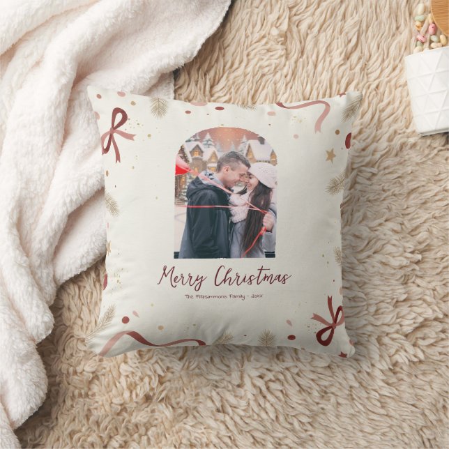 Whimsical Christmas Pillow – Minimal Festive Desig Kissen (Decke)