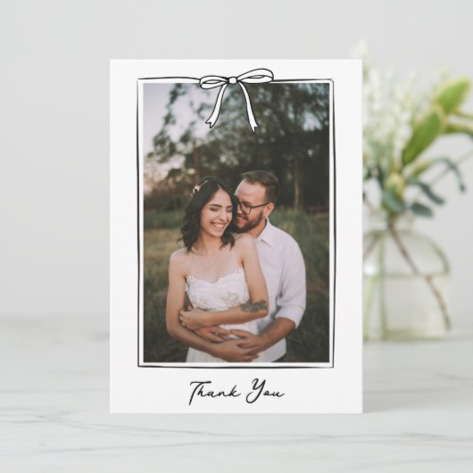 Whimsical Coquette Handgeschriebene Bow Wedding Dankeskarte (Stehend Vorderseite)