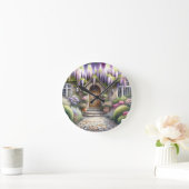 Whimsical Cottage Garden Pathway Runde Wanduhr (Zuhause)