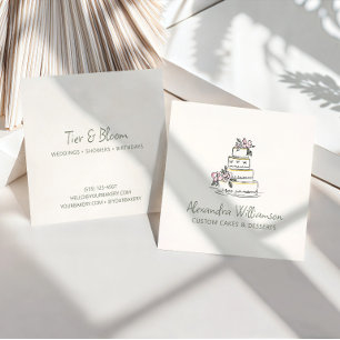 Whimsical Cream und Blush Cake Bäcker Geschäftskar Quadratische Visitenkarte
