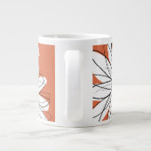 Whimsical Daisy - mit modischem Schriftzug Jumbo-Tasse (Rückseite)
