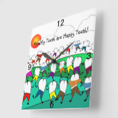 Whimsical Dental Clock Tooth Quadratische Wanduhr (Winkel)