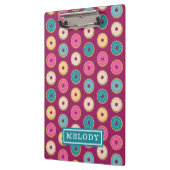 Whimsical Doughnut Pattern auf Lila Klemmbrett (Links)