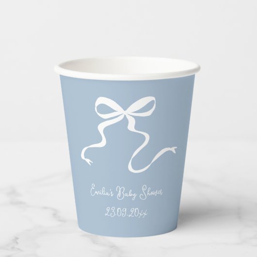 Whimsical Dusty Blue Bow Baby Dusche Pappbecher (Vorderseite)