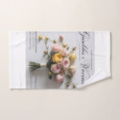 Whimsical Elegance: Eine Portrait Inspiriert Hochz Badhandtuch Set (Handtuch)