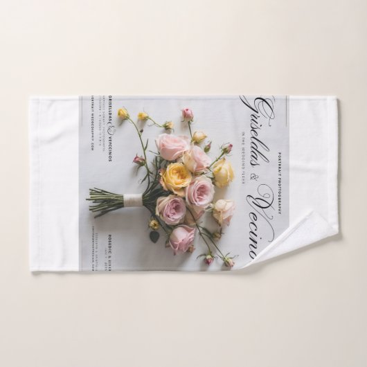 Whimsical Elegance: Eine Portrait Inspiriert Hochz Badhandtuch Set (Handtuch)
