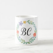 Whimsical Elegance Floral Monogram Kaffeetasse (Mittel)