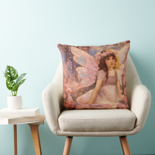 Whimsical Fairy in Dreamy Pink Floral Garden Kissen (Stuhl )