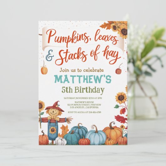 Whimsical Fall Birthday Einladung (Stehend Vorderseite)