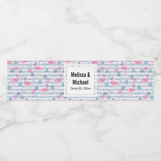 Whimsical Flamingo & Pineappmuster Hochzeit Wasserflaschenetikett (Einzelnes Label)