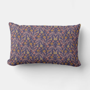 Whimsical Floral Design mit Reben auf violettem Hi Lendenkissen